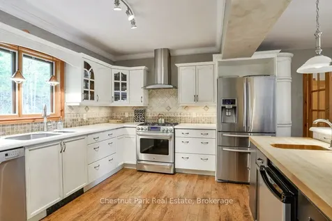 294 North Drive Huntsville ON P1H 2J2