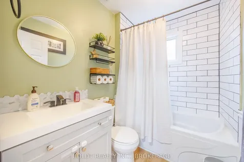 5 Nelles Road Welland ON L3B 2P1