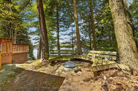 87 Moccasin Trail Georgian Bay ON L0K 1S0