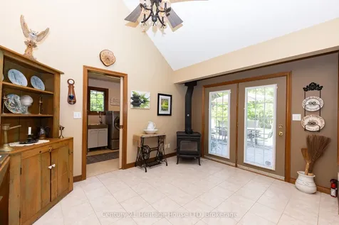 2468 Sunset Drive Fort Erie ON L2A 5M4
