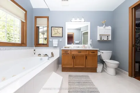 2468 Sunset Drive Fort Erie ON L2A 5M4