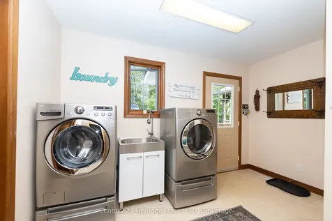 2468 Sunset Drive Fort Erie ON L2A 5M4