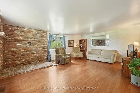 842 Frankford Road Quinte West ON K0K 2B0