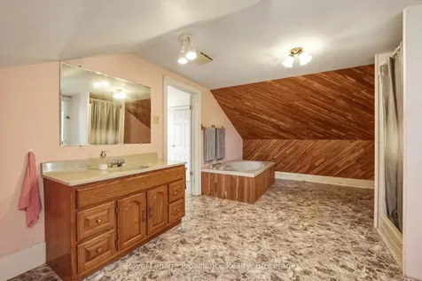 842 Frankford Road Quinte West ON K0K 2B0