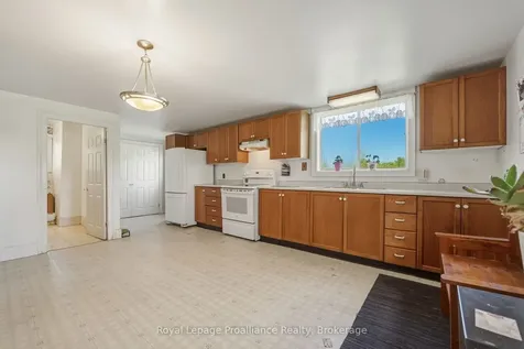 842 Frankford Road Quinte West ON K0K 2B0