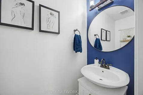 34 Highbury Drive Hamilton ON L8J 2T4
