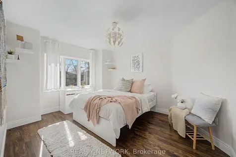 34 Highbury Drive Hamilton ON L8J 2T4
