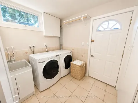 672 Norman Avenue North Bay ON P1B 8B9