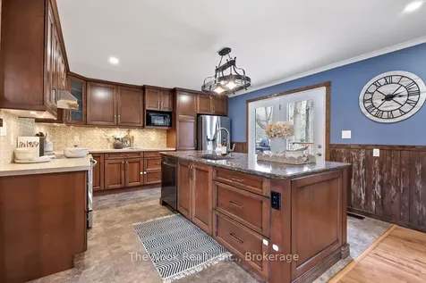 16 Robmar Crescent Kawartha Lakes ON K0M 2J0