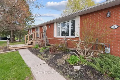 16 Robmar Crescent Kawartha Lakes ON K0M 2J0