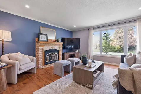 16 Robmar Crescent Kawartha Lakes ON K0M 2J0
