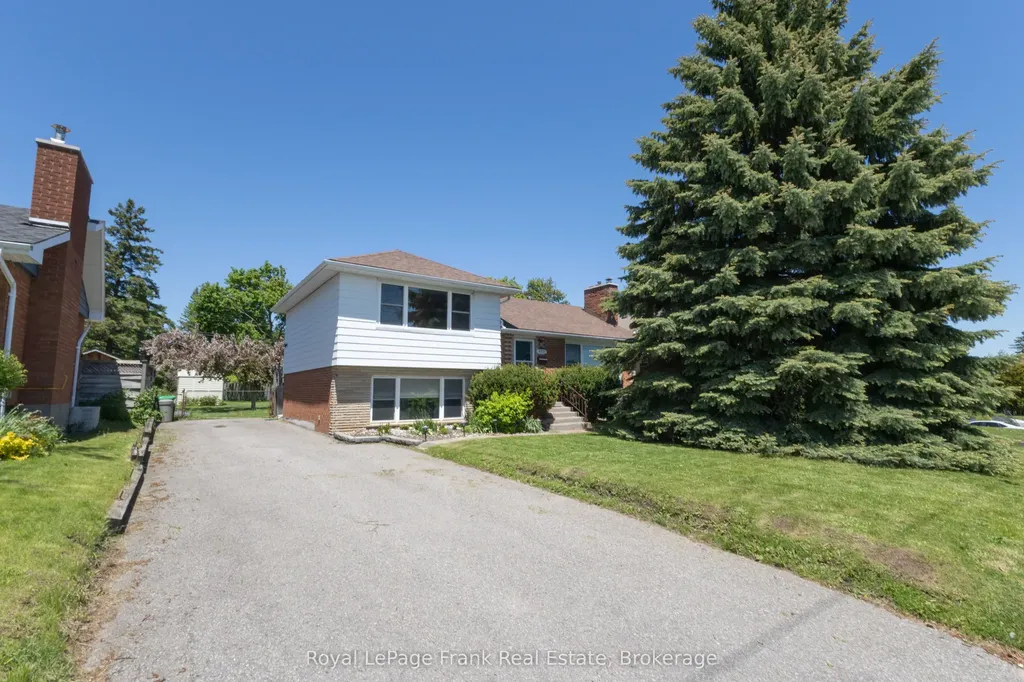 872 Weller Street Peterborough ON K9J 4X8