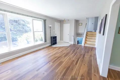 872 Weller Street Peterborough ON K9J 4X8