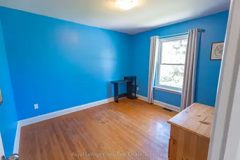 872 Weller Street Peterborough ON K9J 4X8