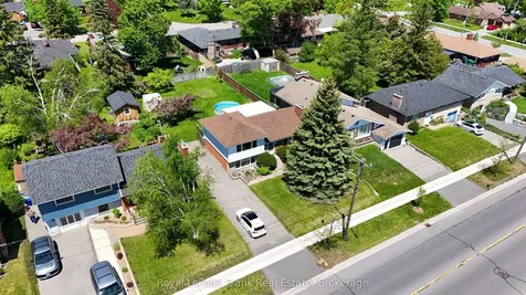 872 Weller Street Peterborough ON K9J 4X8