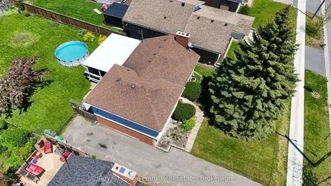 872 Weller Street Peterborough ON K9J 4X8
