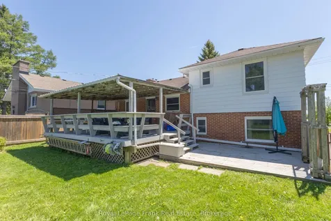 872 Weller Street Peterborough ON K9J 4X8