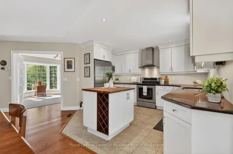 19 The Granite Bluff N/a Bracebridge ON P1L 1L4