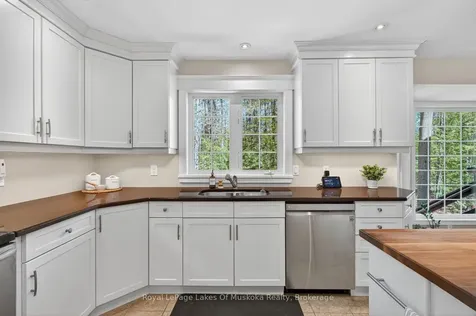 19 The Granite Bluff N/a Bracebridge ON P1L 1L4