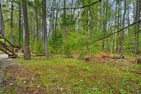19 The Granite Bluff N/a Bracebridge ON P1L 1L4