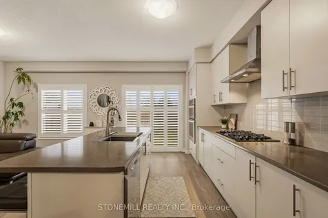 78 Starling Drive Hamilton ON L9A 2P5