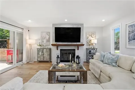 48 Brentwood Drive Hamilton ON L8G 2W8