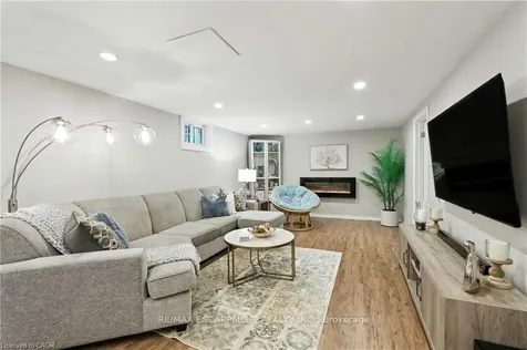 48 Brentwood Drive Hamilton ON L8G 2W8