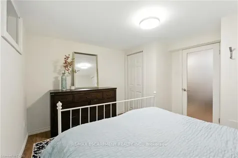 48 Brentwood Drive Hamilton ON L8G 2W8