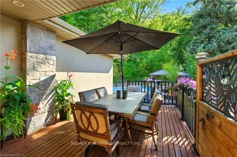 48 Brentwood Drive Hamilton ON L8G 2W8