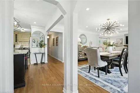 48 Brentwood Drive Hamilton ON L8G 2W8
