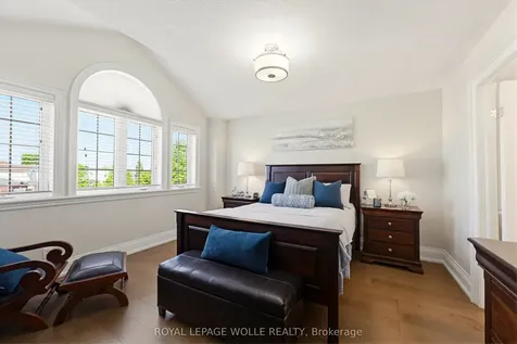 64 Highgate Road Kitchener ON N2N 3M8