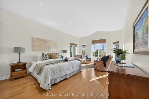 567 Shiloh Avenue Kingston ON K7M 8W1