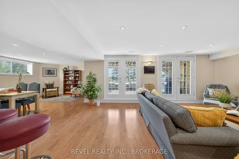 567 Shiloh Avenue Kingston ON K7M 8W1