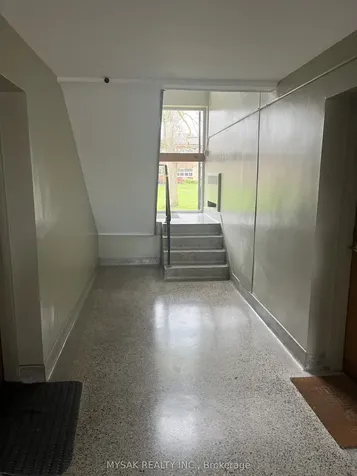 100 Sunnylea Crescent Guelph ON N1E 1W6