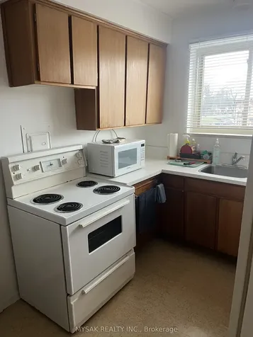 100 Sunnylea Crescent Guelph ON N1E 1W6