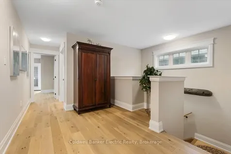 78 York Drive Peterborough ON K9K 0H7