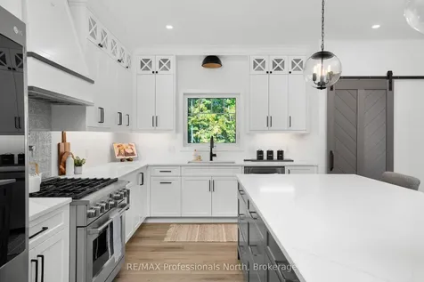 1034 Xavier Street Gravenhurst ON P0E 1G0