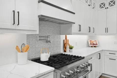 1034 Xavier Street Gravenhurst ON P0E 1G0