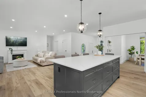 1034 Xavier Street Gravenhurst ON P0E 1G0