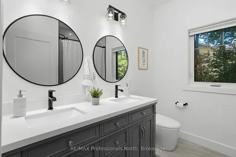 1034 Xavier Street Gravenhurst ON P0E 1G0