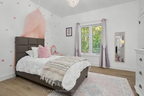 1034 Xavier Street Gravenhurst ON P0E 1G0