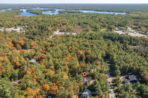 1034 Xavier Street Gravenhurst ON P0E 1G0