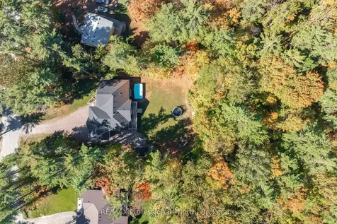 1034 Xavier Street Gravenhurst ON P0E 1G0