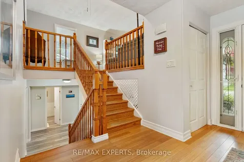 32 Crestlynn Crescent Norfolk ON N3Y 4V8