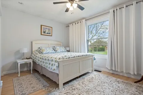 32 Crestlynn Crescent Norfolk ON N3Y 4V8