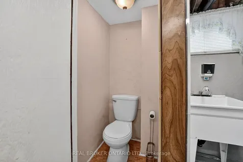 379 Talbot Street Hamilton ON L8H 6T5