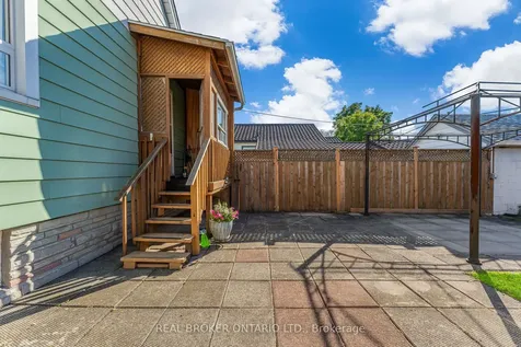 379 Talbot Street Hamilton ON L8H 6T5