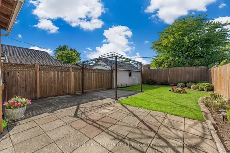 379 Talbot Street Hamilton ON L8H 6T5
