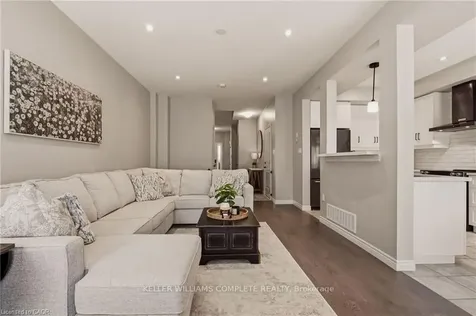 81 Beasley Grove Hamilton ON L9K 0J7