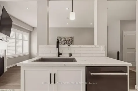 81 Beasley Grove Hamilton ON L9K 0J7
